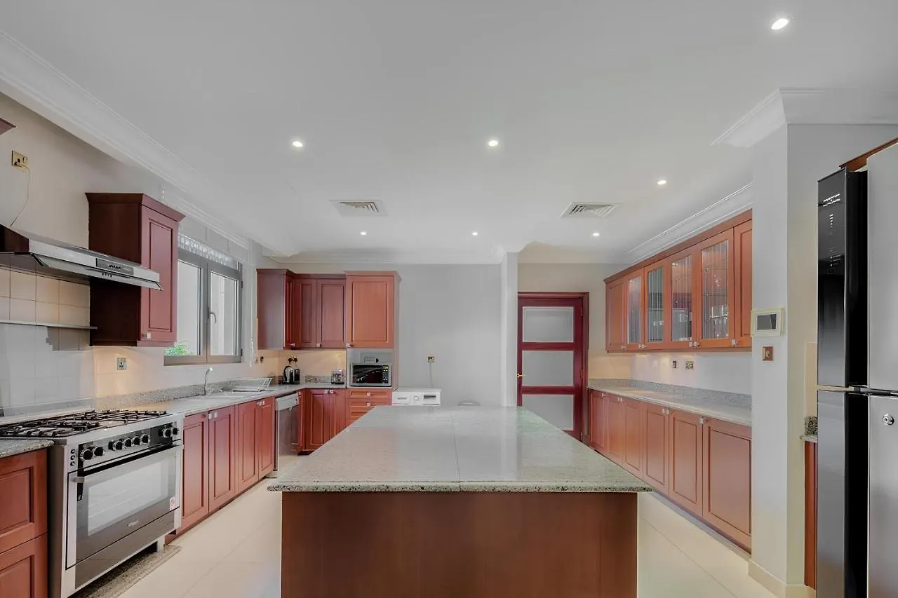 Frond F, Beachfront Villa, Palm Jumeirah - Mint Stay Dubai Villa