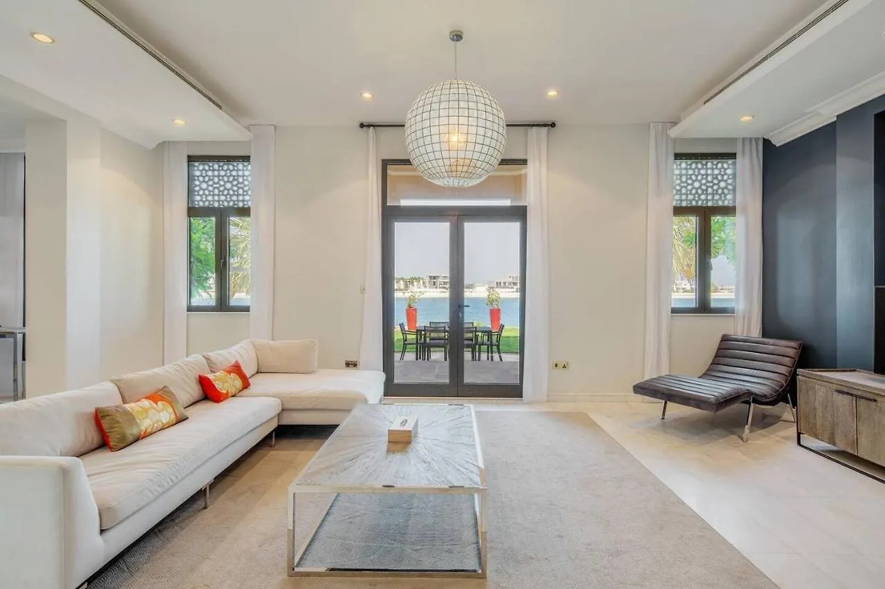 빌라 Frond F, Beachfront Villa, Palm Jumeirah - Mint Stay 두바이