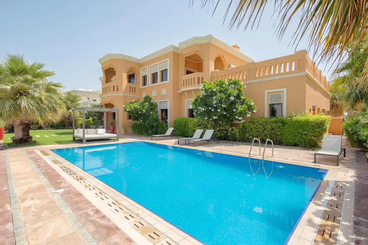 Frond F, Beachfront Villa, Palm Jumeirah - Mint Stay의 연락처